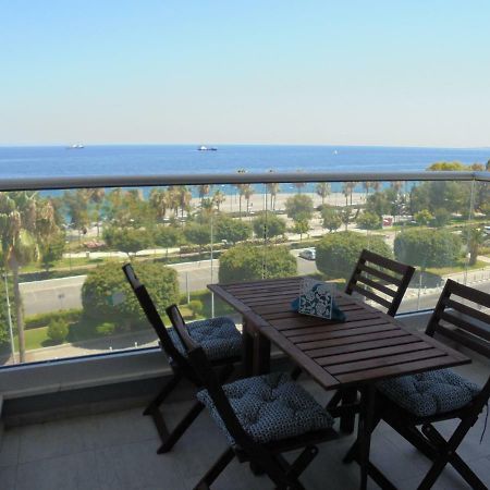 Kermia Court - Beach-Front, Modern 2 Bedroom -Sleeps 6 Лимасол Экстерьер фото