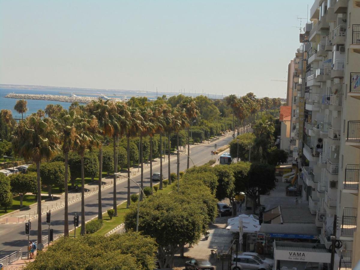 Kermia Court - Beach-Front, Modern 2 Bedroom -Sleeps 6 Лимасол Экстерьер фото